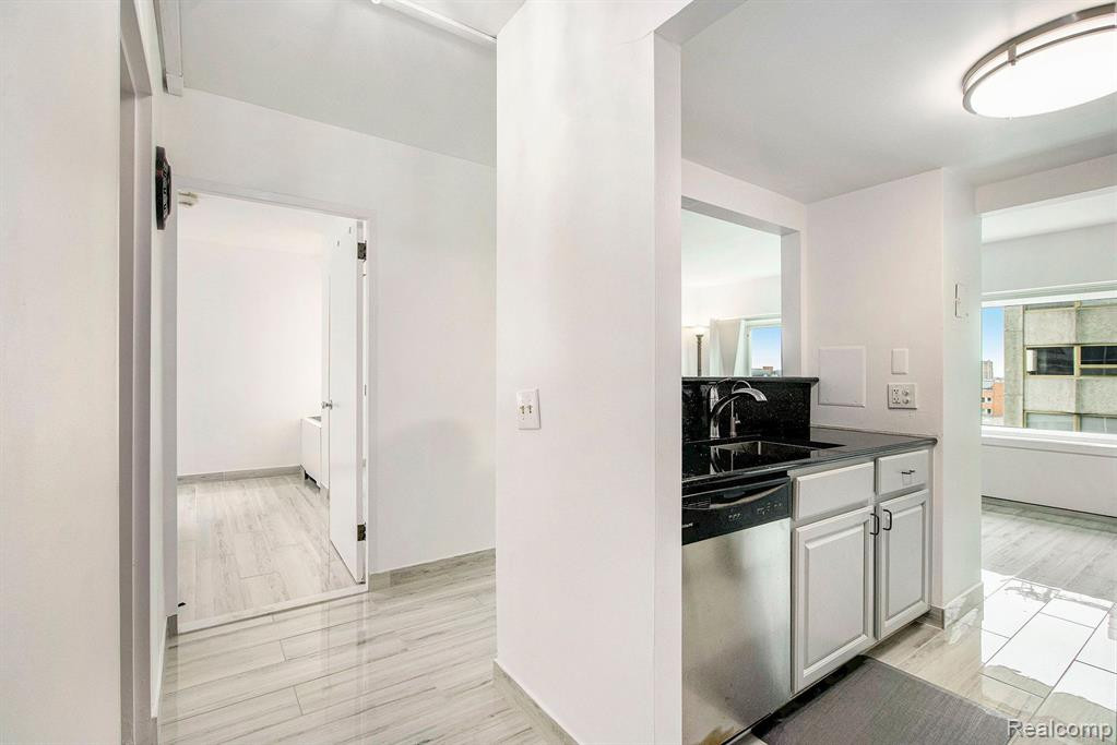 555 E William Street, 8J, Ann Arbor, MI 48104 — Photo 25