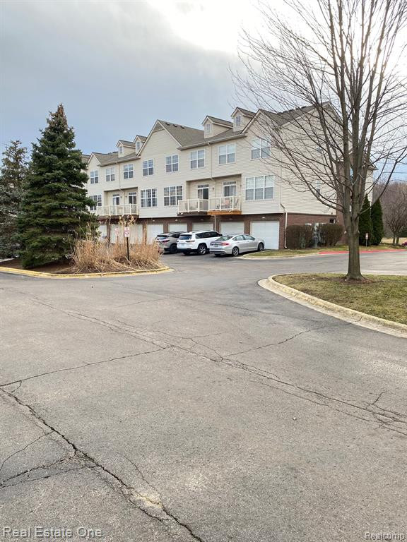 681 SUMMERFIELD Drive, Westland, MI — Photo 7