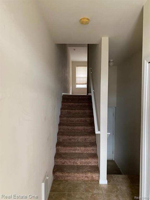 681 SUMMERFIELD Drive, Westland, MI — Photo 9
