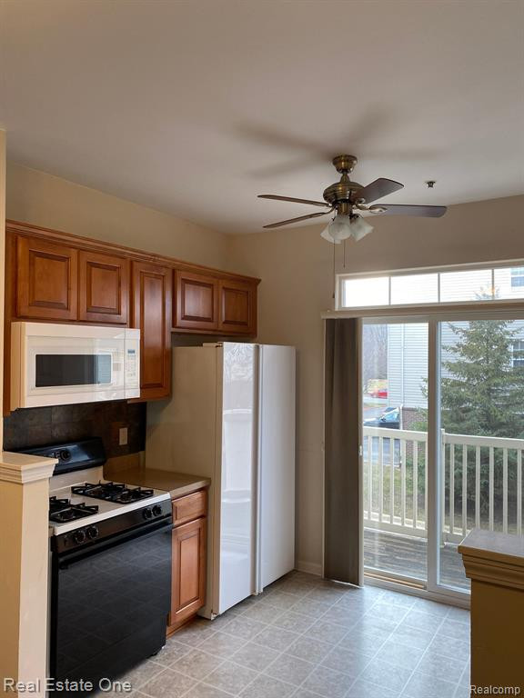 681 SUMMERFIELD Drive, Westland, MI — Photo 14
