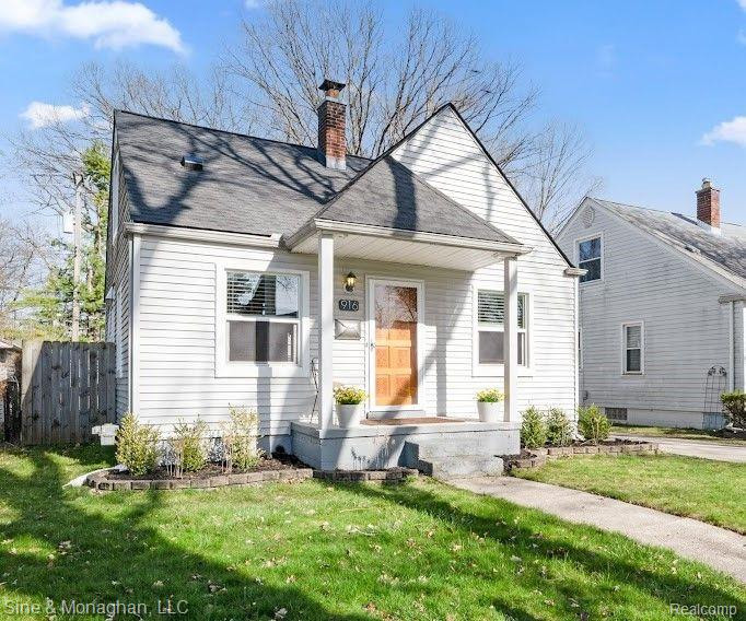 916 N EDGEWORTH Avenue, Royal Oak, MI 48067 — front exterior