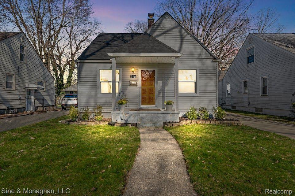 916 N EDGEWORTH Avenue, Royal Oak, MI 48067 — Photo 3