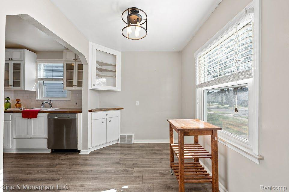 916 N EDGEWORTH Avenue, Royal Oak, MI 48067 — Photo 12