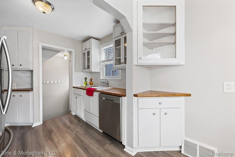 916 N EDGEWORTH Avenue, Royal Oak, MI 48067 — Photo 14