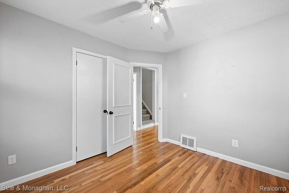 916 N EDGEWORTH Avenue, Royal Oak, MI 48067 — Photo 22