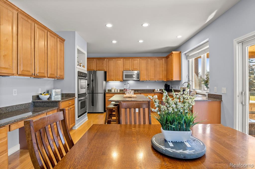 44503 WHITE PINE Circle W, Northville, MI 48168 — Photo 15