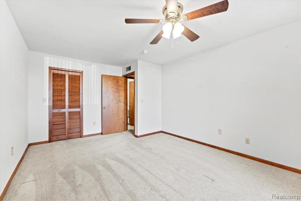 1355 HARBOUR Boulevard, 105, Trenton, MI 48183 — Photo 17