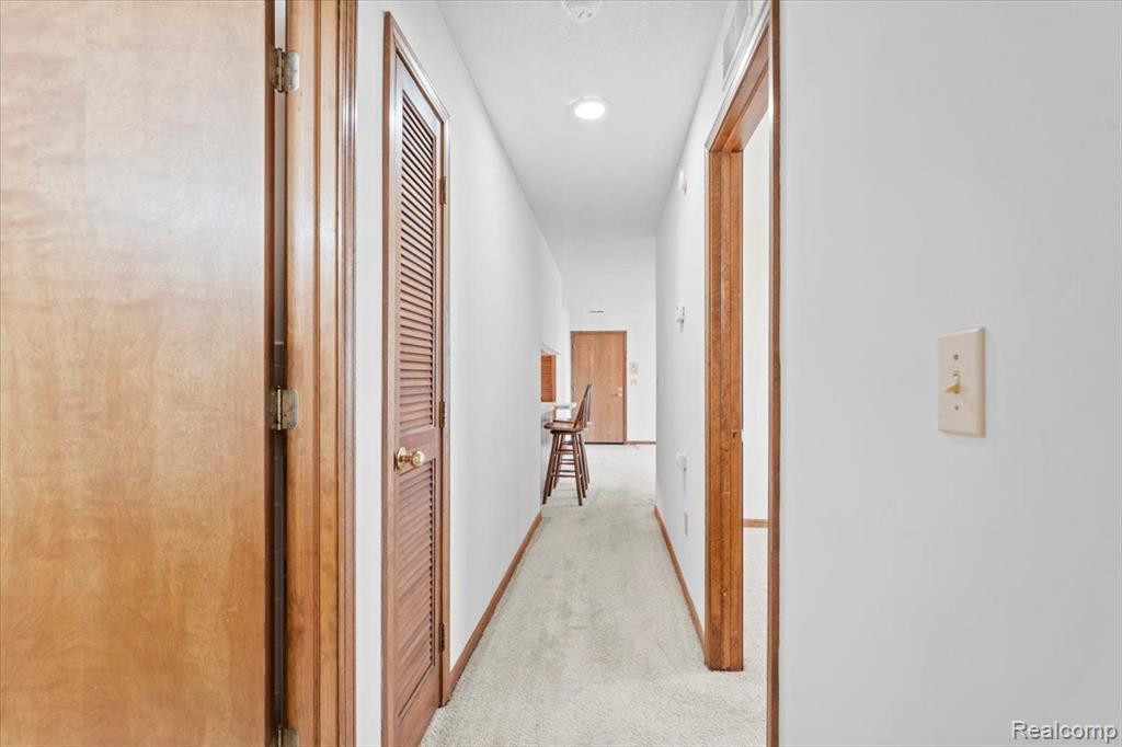 1355 HARBOUR Boulevard, 105, Trenton, MI 48183 — Photo 18
