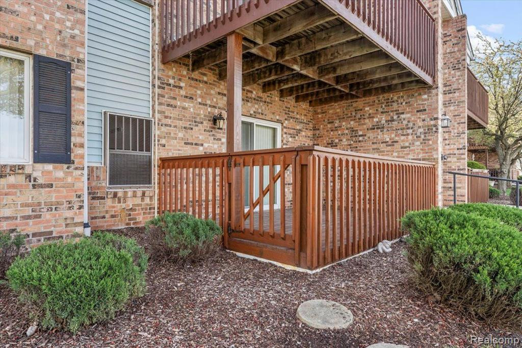 1355 HARBOUR Boulevard, 105, Trenton, MI 48183 — Photo 20