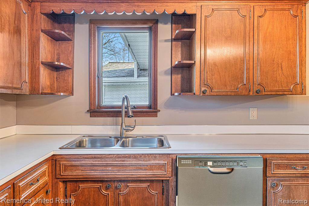 6009 E. Hill Road, Grand Blanc, MI 48439 — Photo 11