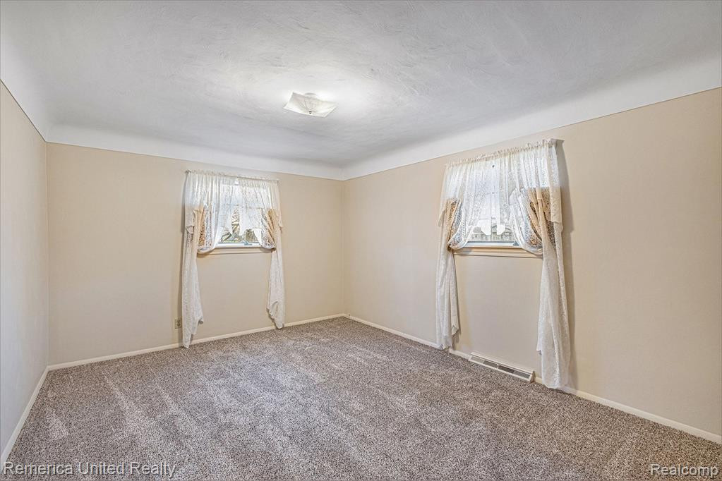 6009 E. Hill Road, Grand Blanc, MI 48439 — Photo 14