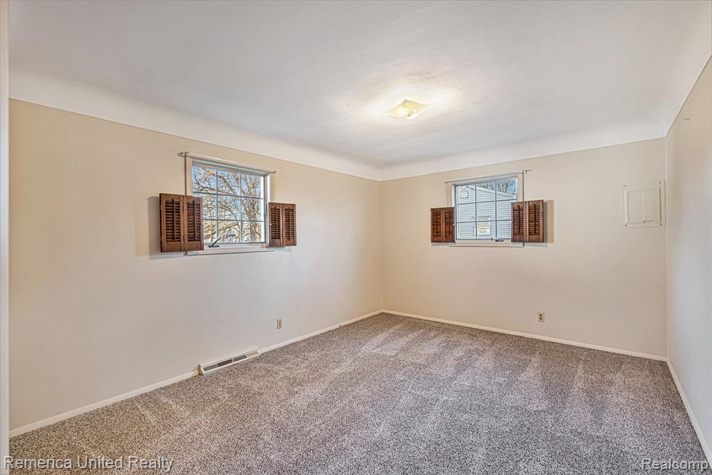 6009 E. Hill Road, Grand Blanc, MI 48439 — Photo 15