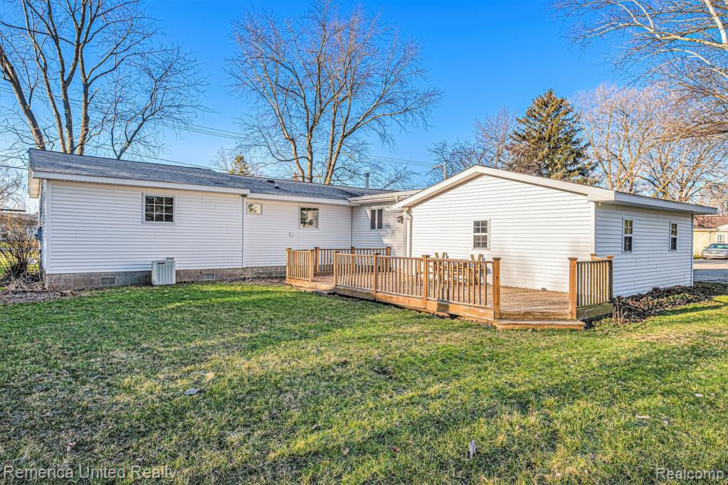 6009 E. Hill Road, Grand Blanc, MI 48439 — Photo 21