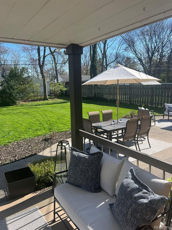 4407 S VERONA Circle, Royal Oak, MI 48073 — Photo 2