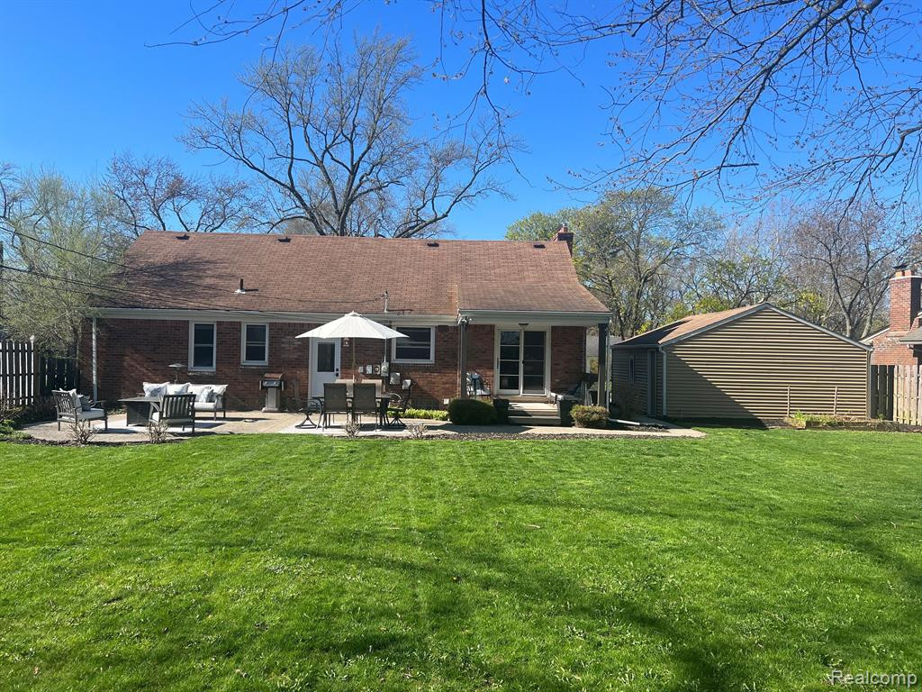 4407 S VERONA Circle, Royal Oak, MI 48073 — Photo 4