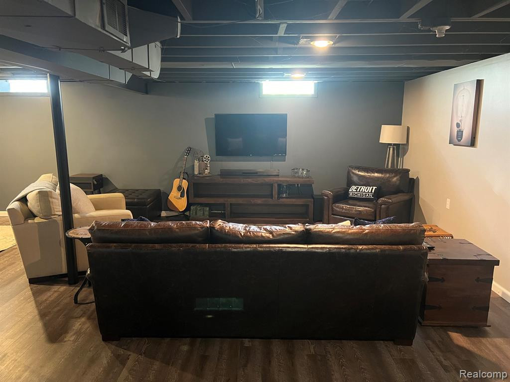 4407 S VERONA Circle, Royal Oak, MI 48073 — Photo 24