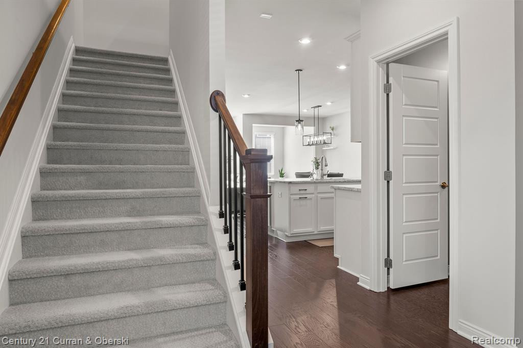 2806 PRAIRIE VIEW Road, Ann Arbor, MI 48108 — Photo 4