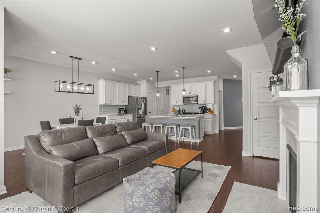 2806 PRAIRIE VIEW Road, Ann Arbor, MI 48108 — Photo 25