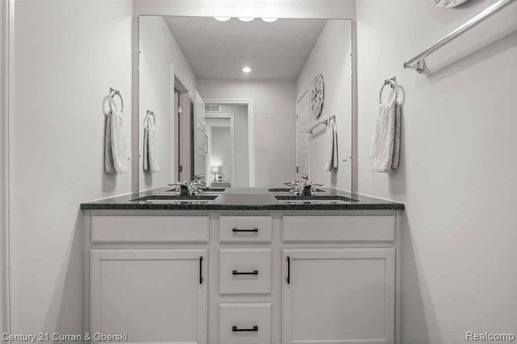 2806 PRAIRIE VIEW Road, Ann Arbor, MI 48108 — Photo 38