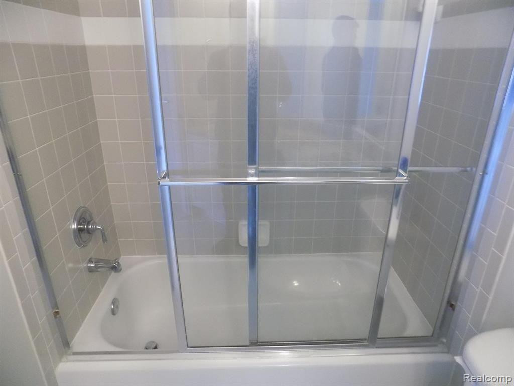 41825 Mitchell Road, Novi, MI 48377 — Photo 23
