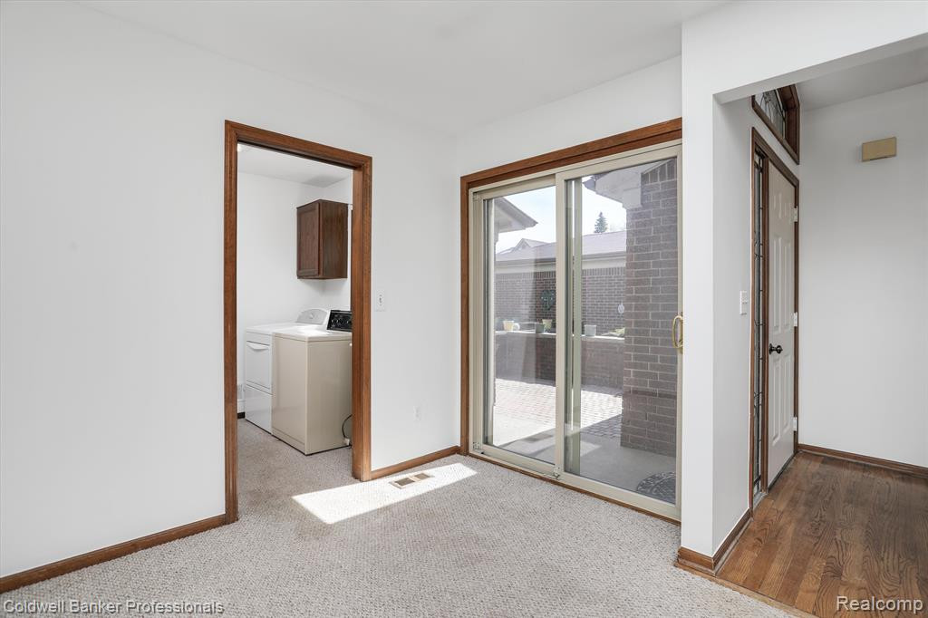 49320 MAYFLOWER Court, Shelby Twp, MI 48315 — Photo 14