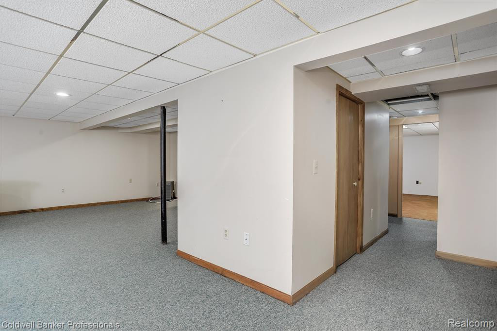 49320 MAYFLOWER Court, Shelby Twp, MI 48315 — Photo 25