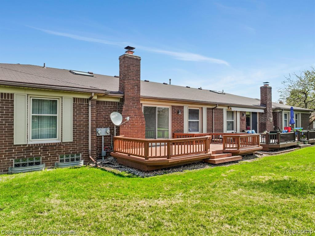 49320 MAYFLOWER Court, Shelby Twp, MI 48315 — Photo 32