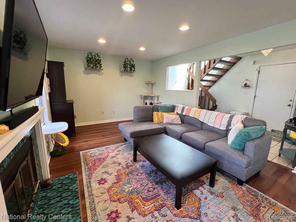 5716 STAGHORN Drive, Ypsilanti, MI 48197 — Photo 4