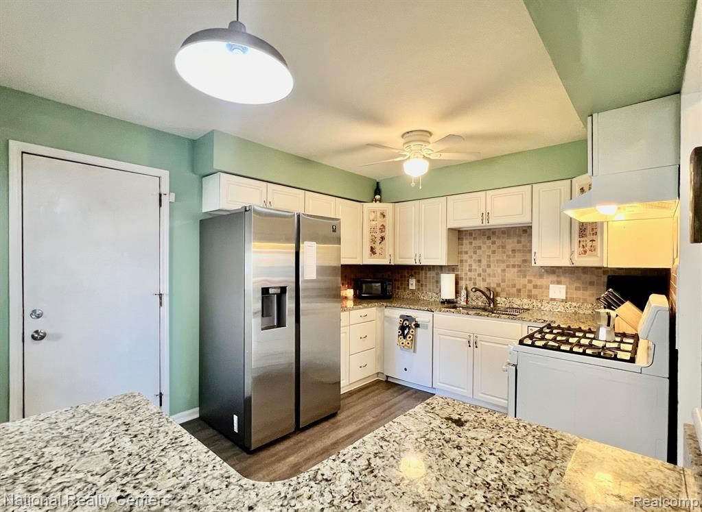 5716 STAGHORN Drive, Ypsilanti, MI 48197 — Photo 11