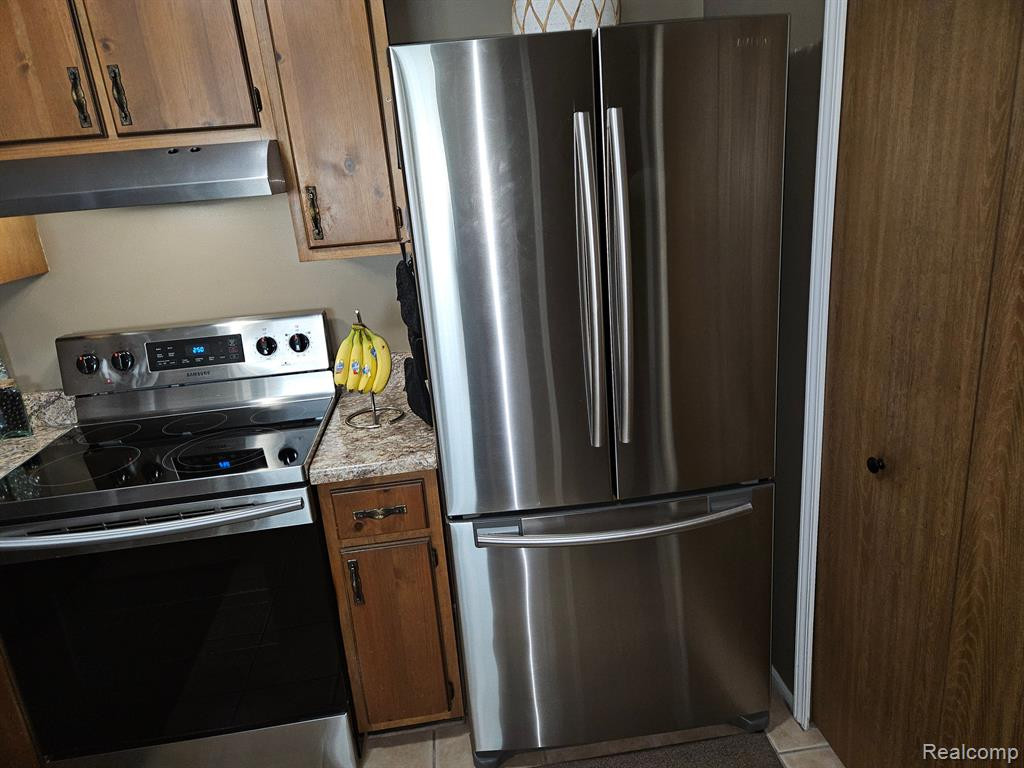 38122 CAROLON Boulevard, Westland, MI — Photo 14