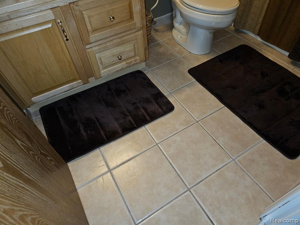 38122 CAROLON Boulevard, Westland, MI — Photo 23