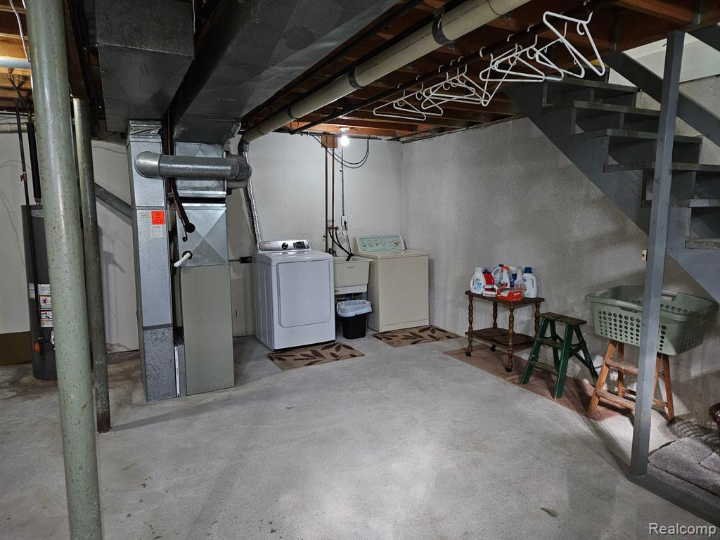 38122 CAROLON Boulevard, Westland, MI — Photo 28