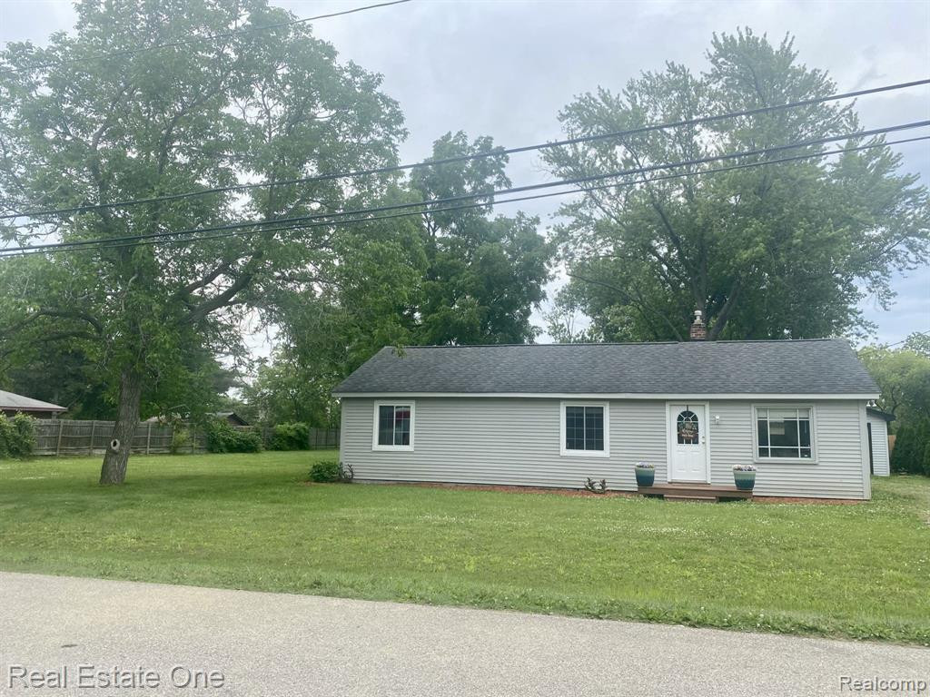 947 GRACE Avenue, Rochester Hills, MI 48307 — front exterior