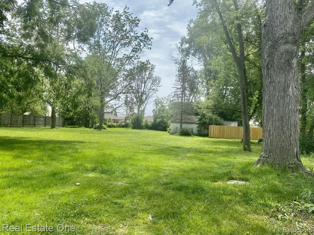 947 GRACE Avenue, Rochester Hills, MI 48307 — Photo 6