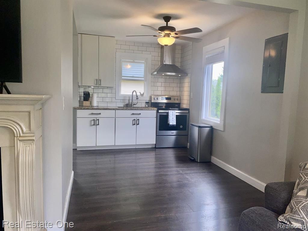 947 GRACE Avenue, Rochester Hills, MI 48307 — Photo 20