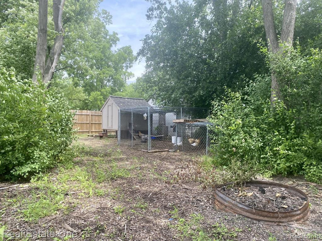 947 GRACE Avenue, Rochester Hills, MI 48307 — Photo 26