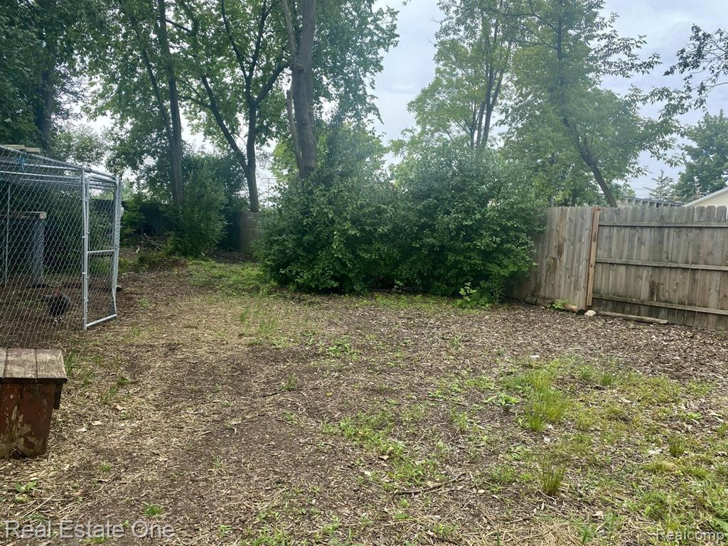 947 GRACE Avenue, Rochester Hills, MI 48307 — Photo 30