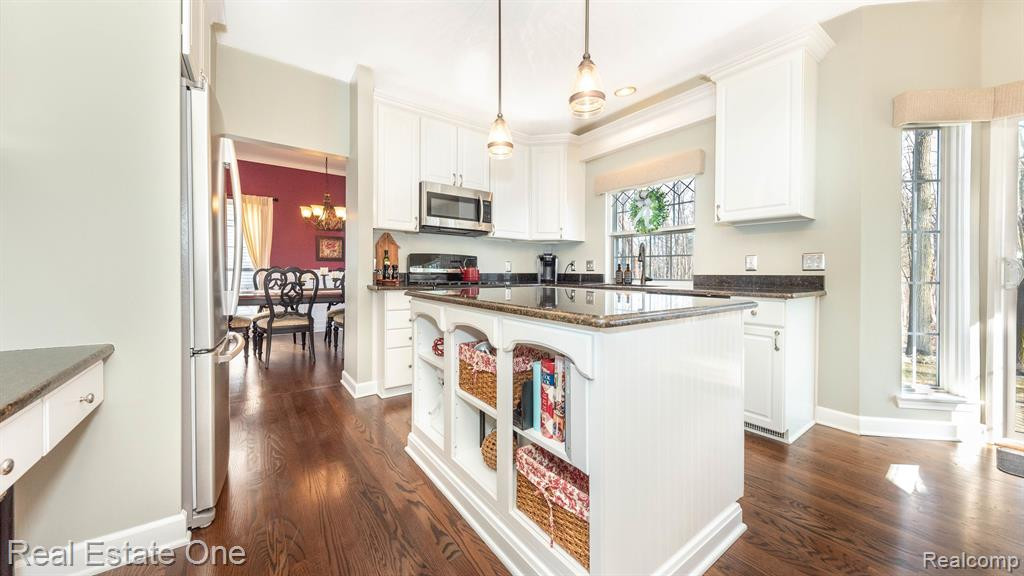 1060 Shetland Drive, South Lyon, MI 48178 — Photo 11