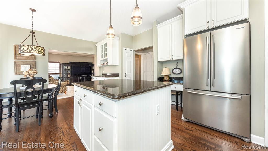 1060 Shetland Drive, South Lyon, MI 48178 — Photo 12
