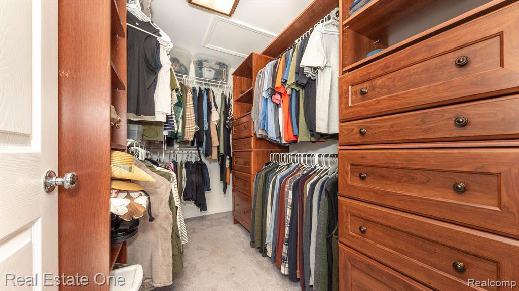 1060 Shetland Drive, South Lyon, MI 48178 — Photo 32
