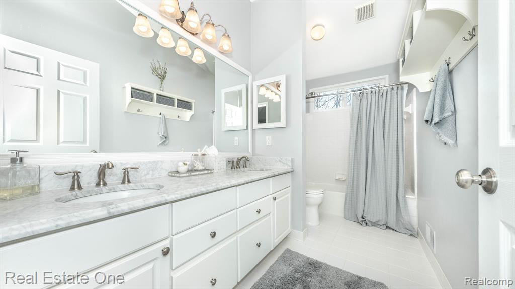 1060 Shetland Drive, South Lyon, MI 48178 — Photo 39