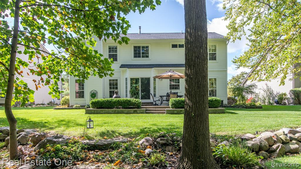1060 Shetland Drive, South Lyon, MI 48178 — Photo 46