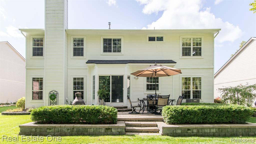 1060 Shetland Drive, South Lyon, MI 48178 — Photo 47