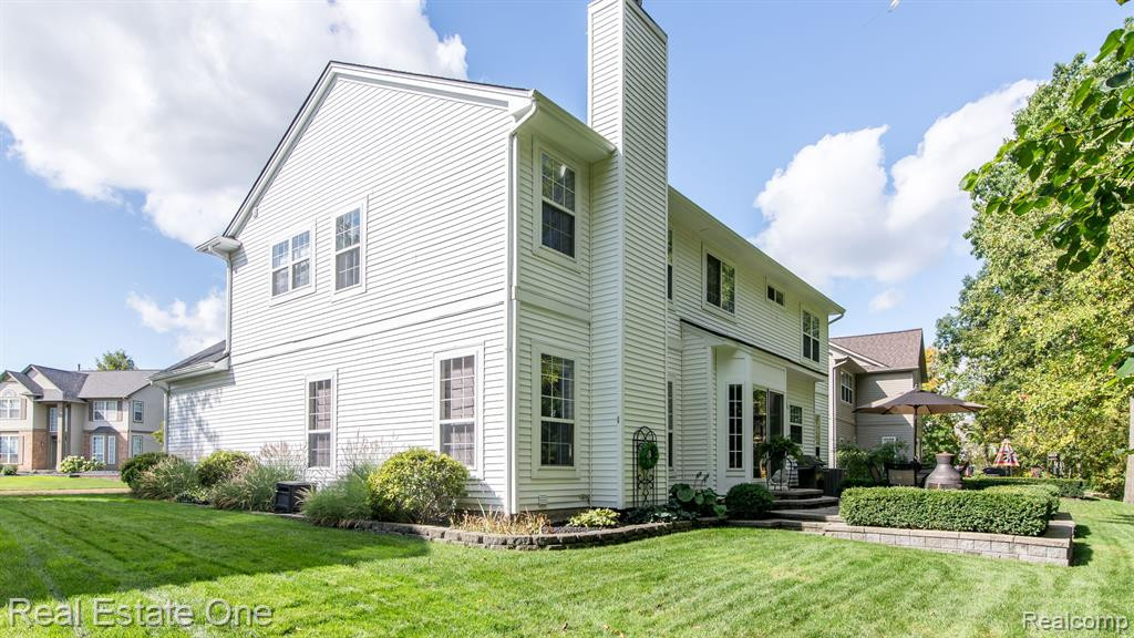 1060 Shetland Drive, South Lyon, MI 48178 — Photo 48