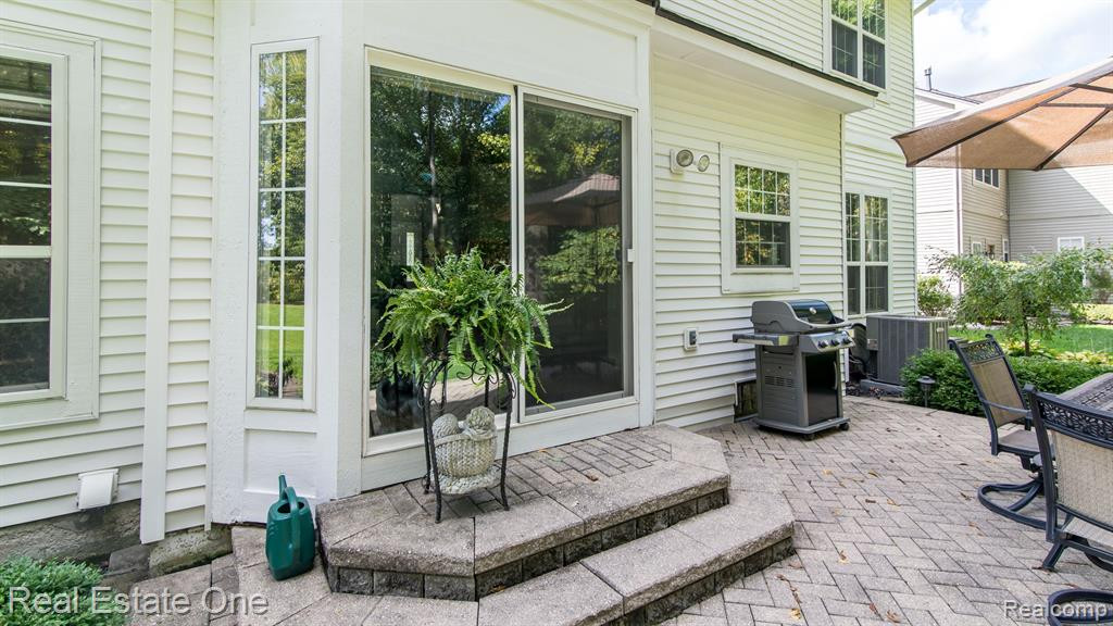 1060 Shetland Drive, South Lyon, MI 48178 — Photo 51