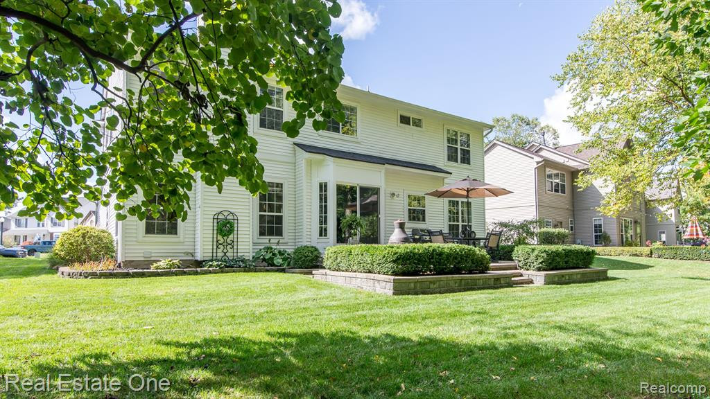 1060 Shetland Drive, South Lyon, MI 48178 — Photo 54