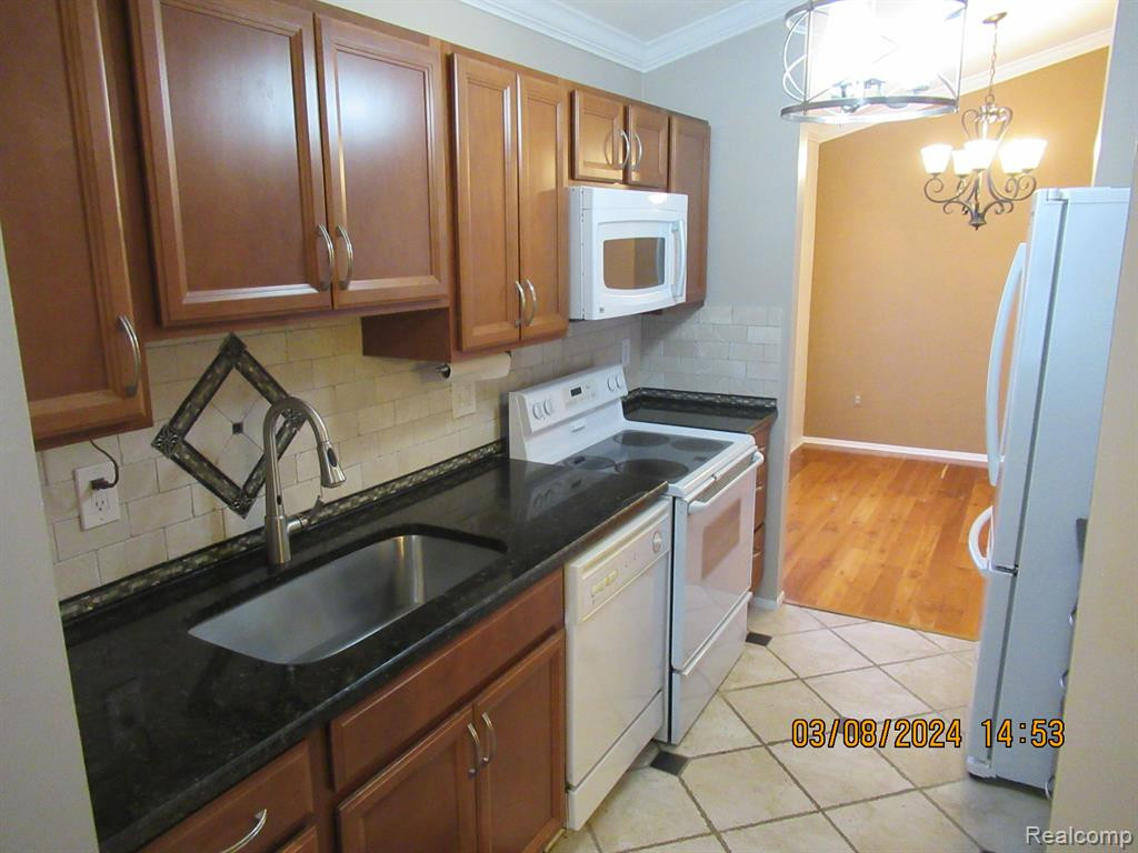 42215 PELLSTON Drive, 290, Northville, MI 48167 — Photo 5