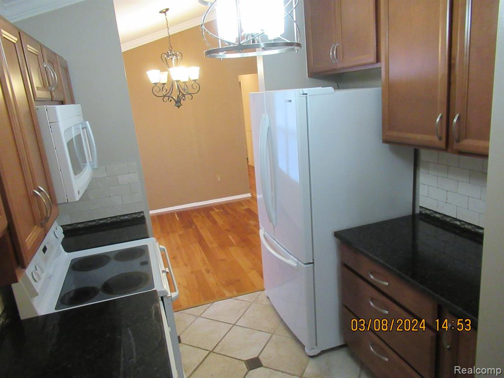 42215 PELLSTON Drive, 290, Northville, MI 48167 — Photo 6