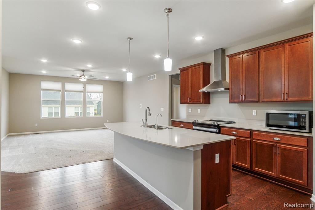4583 Reserve Way, Brighton, MI 48116 — Photo 2