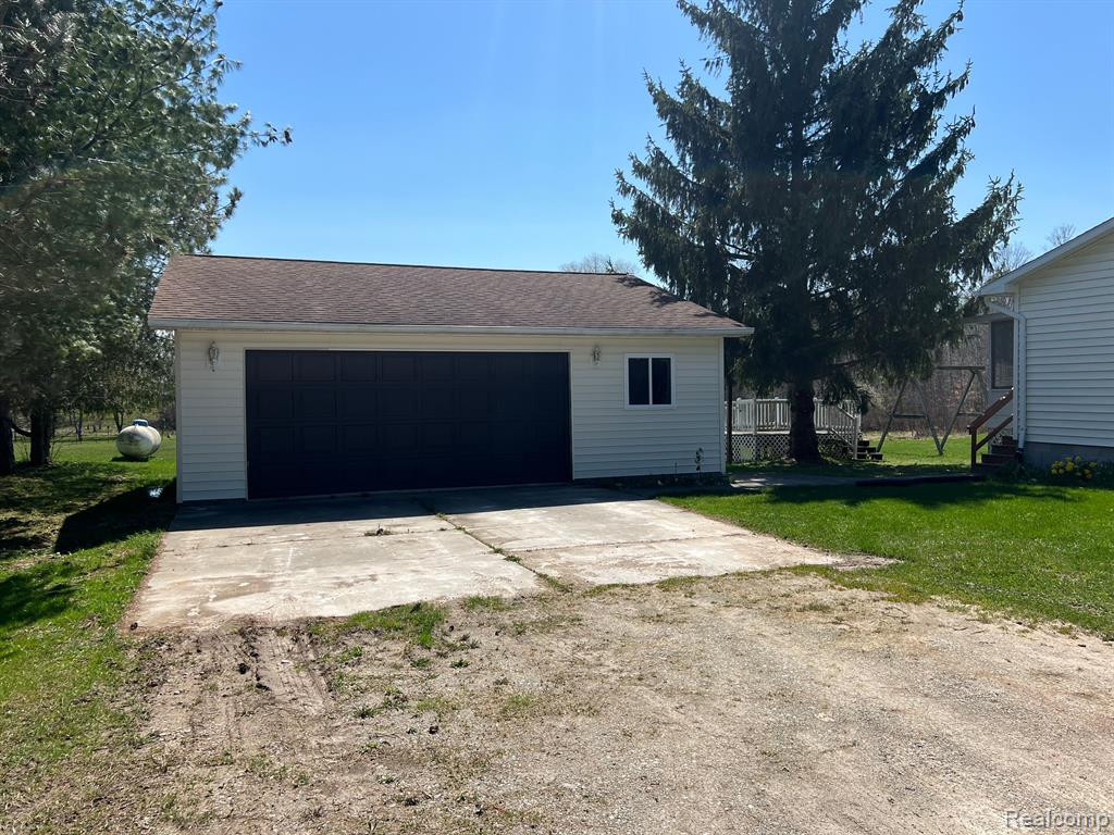 6537 NORMAN Road, MI 48032 — Photo 8